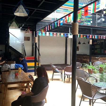 Xi'An Rainbow Youth Hotel Exterior photo