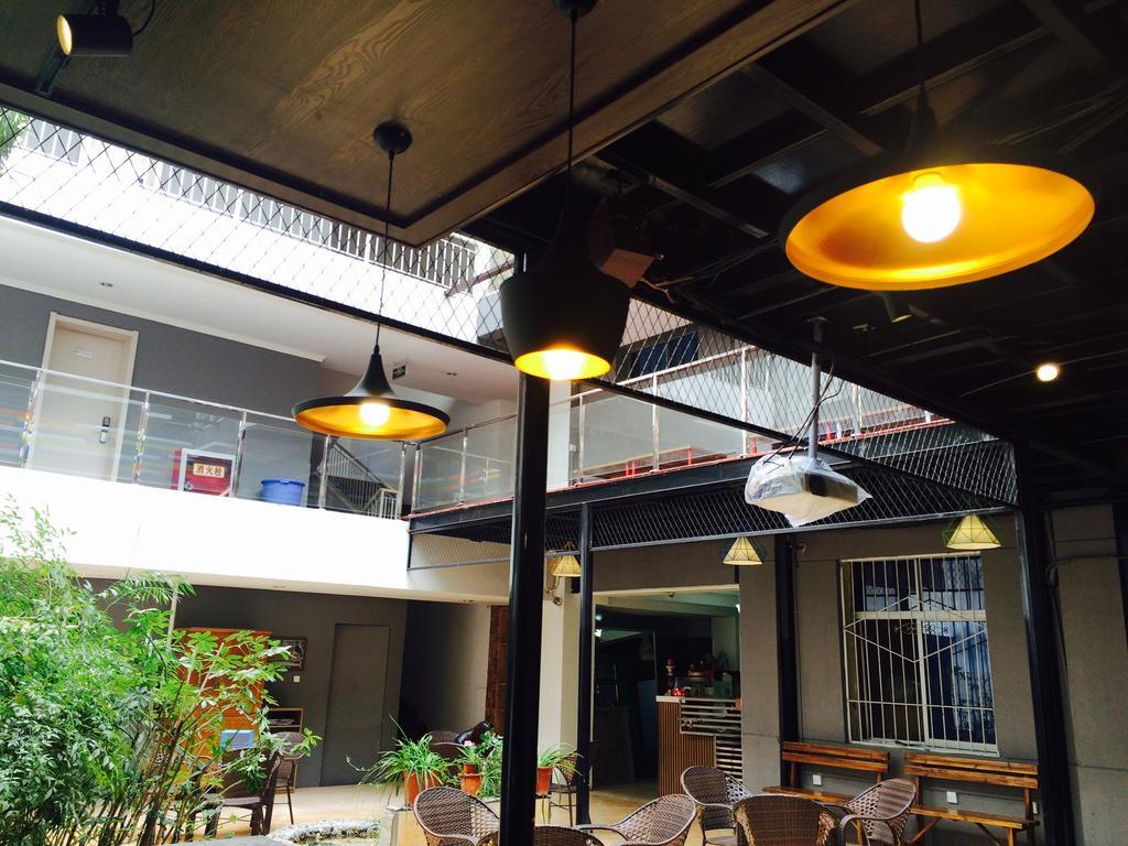 Xi'An Rainbow Youth Hotel Exterior photo
