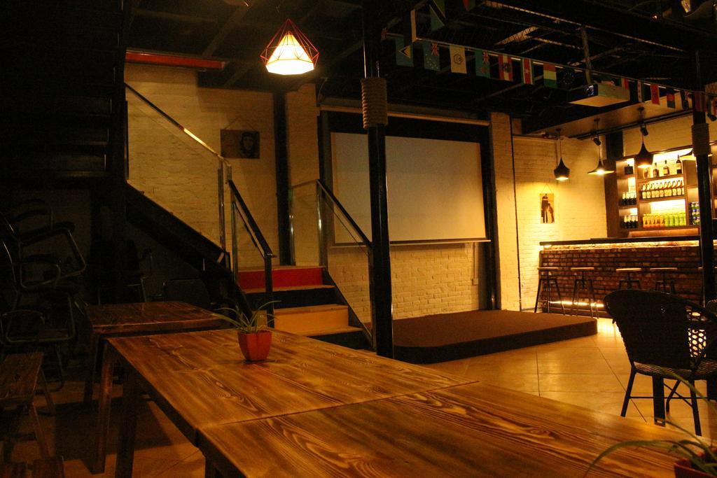 Xi'An Rainbow Youth Hotel Exterior photo