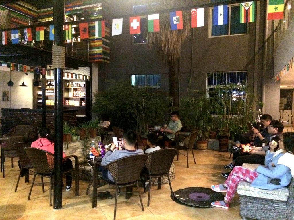 Xi'An Rainbow Youth Hotel Exterior photo